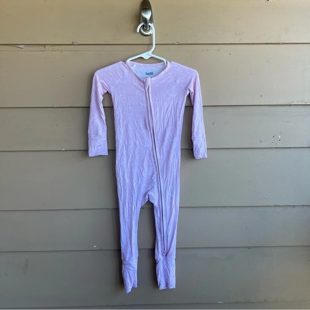 Lolli Co London Print Bamboo Zip Up Pjs - Size 6-12 months Stretchy Comfy